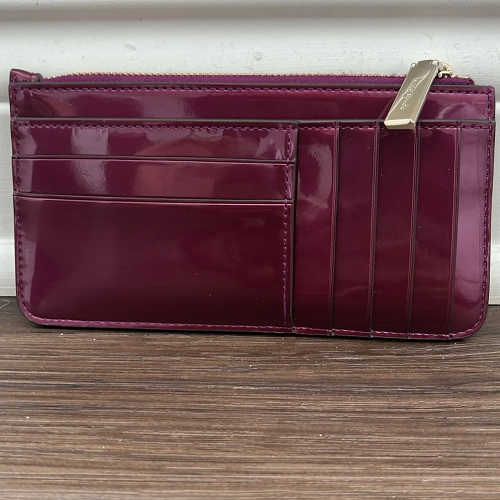 Kate Spade Purple Large Cardholder with Gold Accents. LIKE NEW - Picture 2 of 3